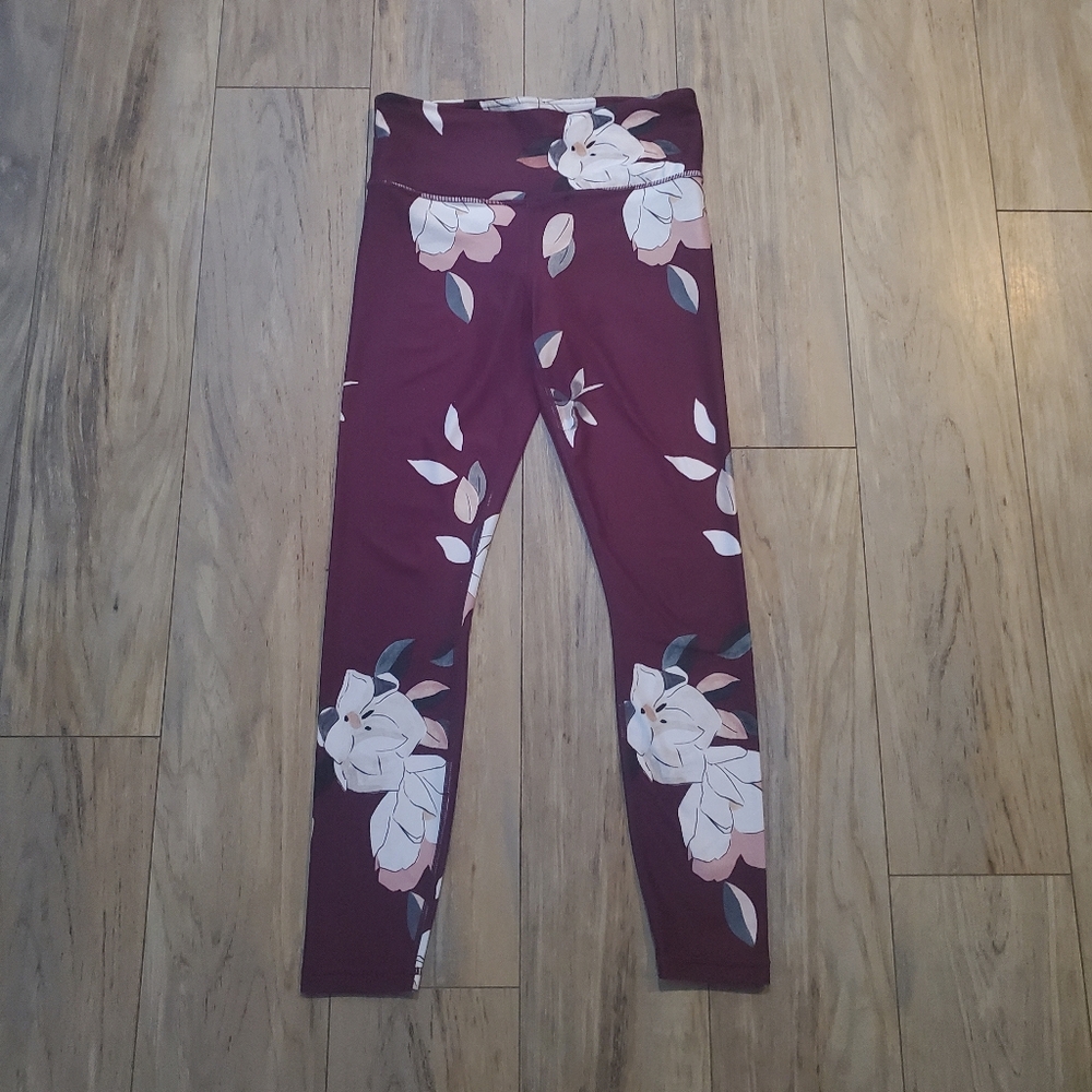 Athleta Burgundy Floral Elation 7/8 Tight S